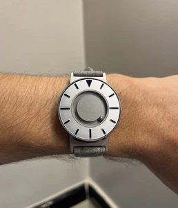 Eone The Bradley Grey Futuristic 40mm Men’s Watch - New Battery! - Picture 1 of 10