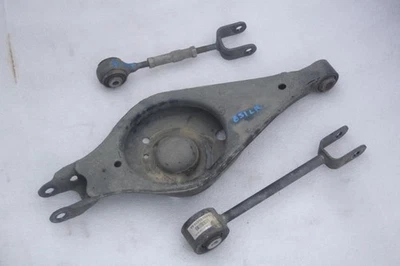 Ford Explorer 2015 lado del conductor izquierdo brazos de control inferiores traseros 3,5 L tracción delantera no turbo Foto 1 de 4