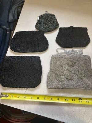 Lote vintage de 5 bolsas com miçangas 1 etiqueta Walborg Alemanha, 1 fabricada na Bélgica - Imagem 1 de 4