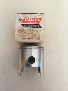 Nos Yamaha Piston 839-11631-00-96 - Picture 1 of 4