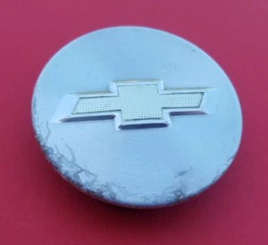 CHEVROLET IMPALA CRUZE VOLT HHR MALIBU EQUINOX WHEEL RIM HUB CAP CENTER OEM C4 - Picture 1 of 3