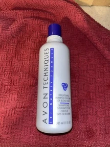 Avon's Advanced Techniques BRIGHTENING SHAMPOO, for Grey or Blonde Hair - Picture 1 of 2