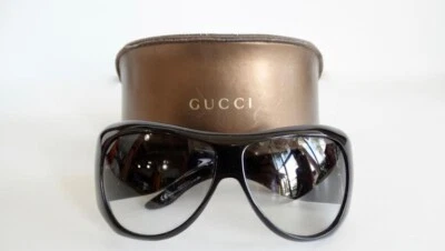 Auténticas gafas de sol Gucci vintage con tachuelas negras años 2000 con estuche Y2K Foto 1 de 4