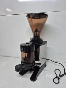 Espressomühle, 110V 60Hz & 2/2 LB SÄCKE BEAN CUNILL TAURO  - Bild 1 von 15