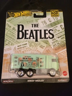 2024 风火轮高级流行文化 BEATLES HIWAY HAULER 全新近乎完好绿色 — 第 1/2 张图片