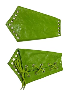 Green 2 Pieces Genuine Real Leather Gauntlet Cuff Wristband Arm Band 01 Pair - Picture 1 of 3