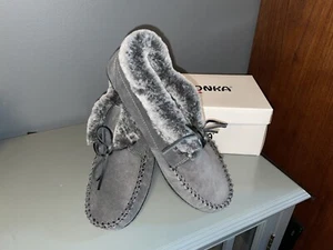 Minnetonka Gray Suede Leather Fur Moccasins Slippers Cabin Booties- Women’s 12 - Picture 1 of 6