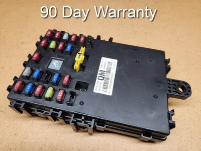 2007-2009 Chevrolet Aveo caixa de fusíveis cabine interior peça # 96651338 - Imagem 1 de 4