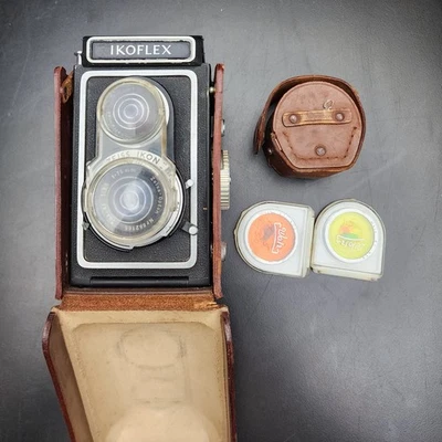 Zeiss Ikon Ikoflex TLR Camera Tessar T 75mm f3.5 +Leather Case +Walz Filters - Image 1 of 4