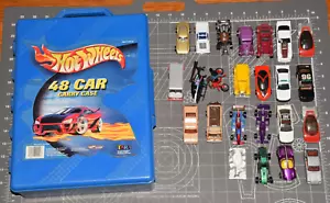 24x Hotwheels vintage anni 80 auto pressofuse veicolo giocattolo scala 1/64 con custodia - Foto 1 di 8