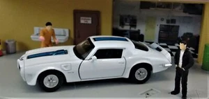 New Welly White 1972 Pontiac Trans Am Firebird Approximately 1/43 Scale - Picture 1 of 10