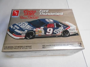 COORS LIGHT #9 BLUE FORD  BILL ELLIOTT  THUNDERBIRD NASCAR- 1:25  PLASTIC MODEL - Picture 1 of 5