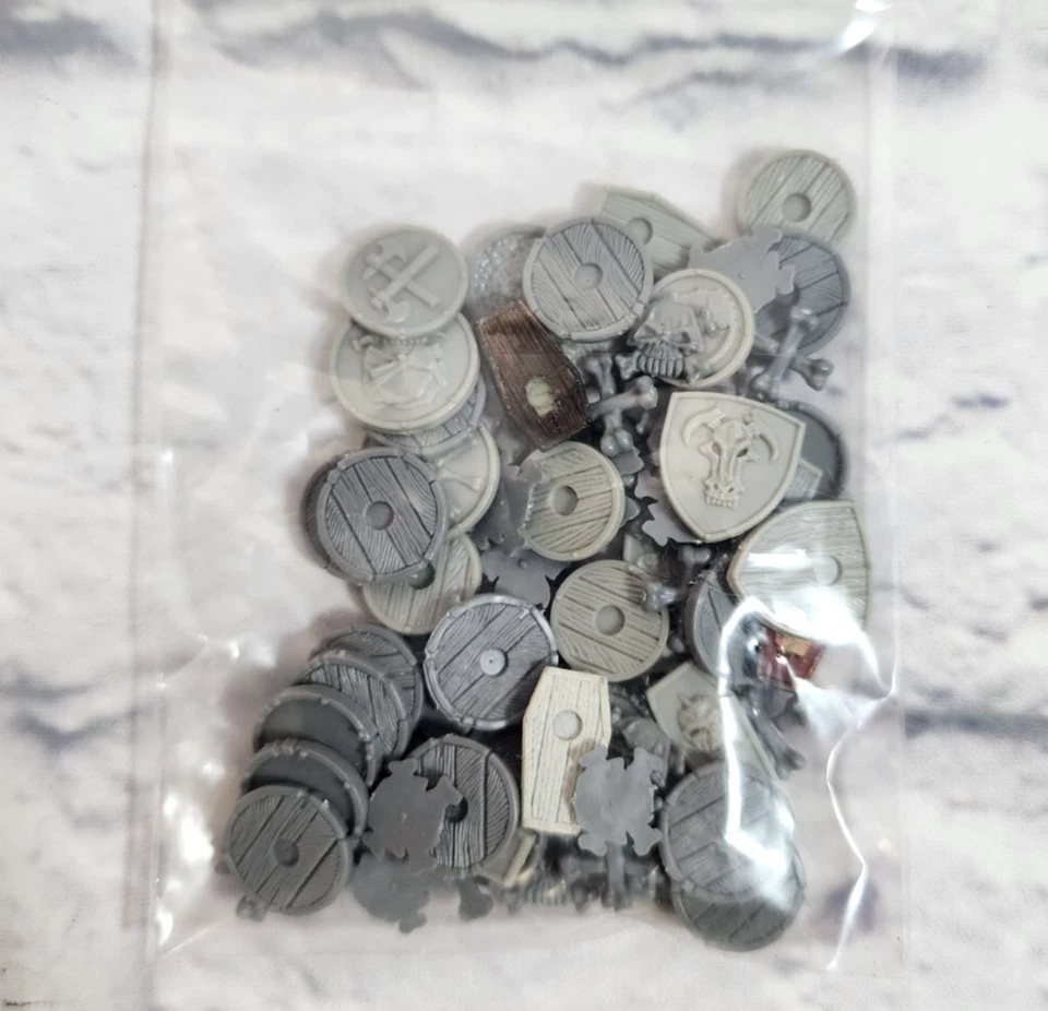 LARGE LOT SHIELDS Plastic Goblins Gitz Grots Army Parts Warhammer Miniature - Image 1 of 2