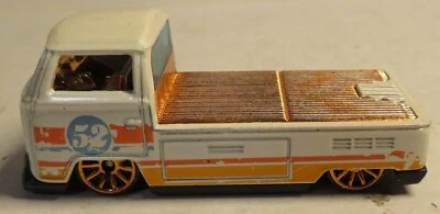Autobús de juguete suelto Hot Wheels serie Pearl and Chrome VW T2 Pickup blanco perla 1:64 Foto 1 de 4