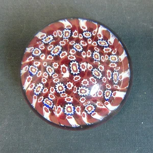 Pisapapeles de vidrio artístico hecho a mano de Murano globo medio rojo bastones Millefiori - Imagen 1 de 5