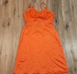 Vintage Vanity Fair Tricot Slip Coral Sz S Granny Lace 1960s Estate - Picture 1 of 8
