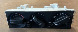 02 03 Mitsubishi Galant heater AC control temperature unit - Picture 1 of 4