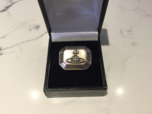 vivienne westwood buckle ring