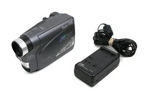 JVC Compact VHS Camcorder GR-SX851U 5 Head 300x Digital Zoom with Charger - Picture 1 of 9