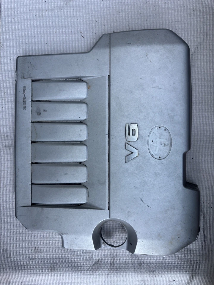 2006 Toyota Sienna 3.3L Engine Beauty Trim Cover - Image 1 of 2