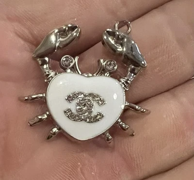 Chanel Charm Pre-owned White And Silver Stamped - Image 1 of 2