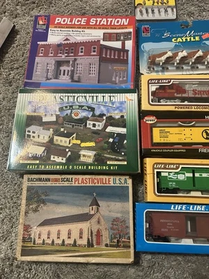 LOTE de trenes realistas Santa Fe 3500 motor diésel locomotora y vagones de carga Foto 1 de 4