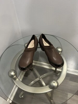 Zuecos deportivos Jambu con diseño de cuña para mujer zapatos cómodos marrón, talla 10 Foto 1 de 4