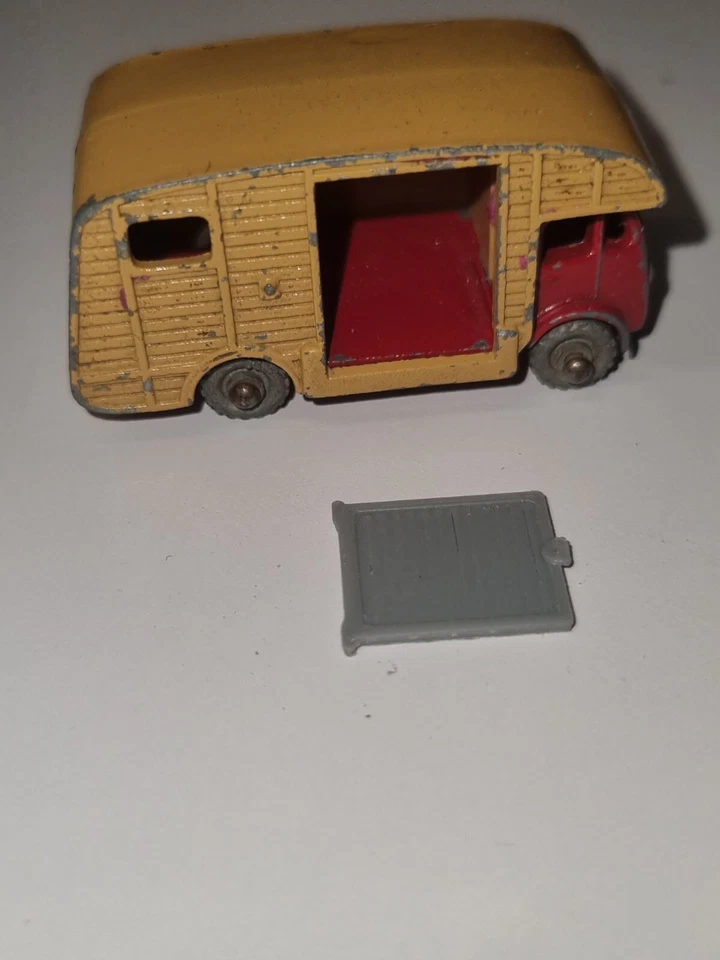 Matchbox lesney Superfast No.35 Marshall horsebox box mk7 replacment Door - Image 1 of 1