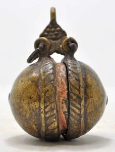 Antique Brass Small Lime Paste Chuna Box Original Old Hand Crafted Engraved - Picture 1 of 7