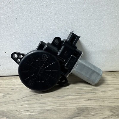 MAZDA 3, CX-5 2013-16 puerta lateral derecha pasajero regulador motor D01G5858X Foto 1 de 4