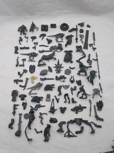 Lote de (50+) brocas y piezas de fantasía de Warhammer 40k - Imagen 1 de 7