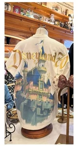 Nueva Gota Disney Parks Disneyland 70 Aniversario Espíritu Jersey Castillo Talla S - Imagen 1 de 1