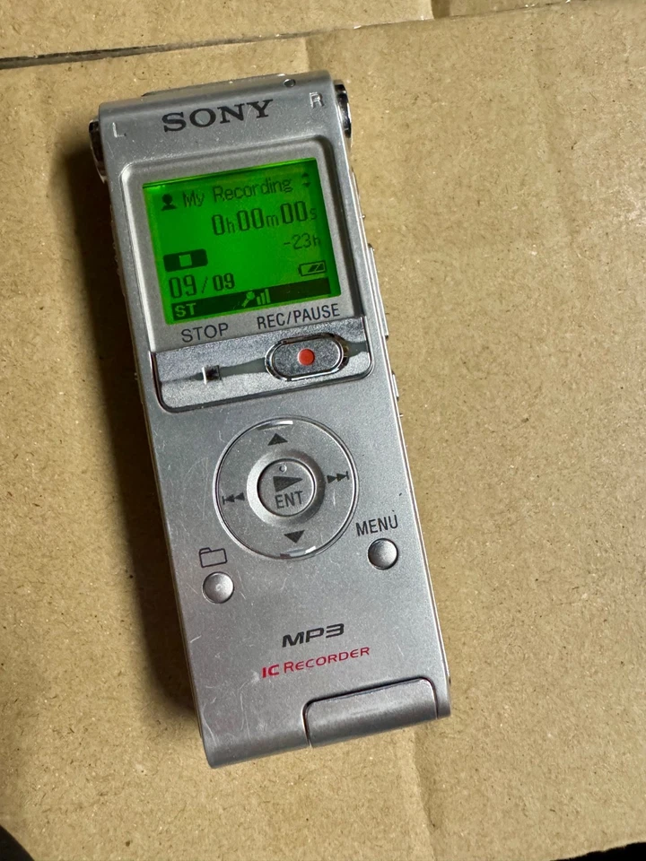 Sony IC Recorder ICD-UX200F mit Akku – USB, FM-Radio, Mikrofonanschluss - Bild 1 von 3