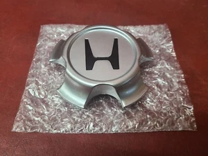 1997-2001 FOR Honda CR-V Center Cap Hubcap Silver PA6+PPE S10-J1 - Picture 1 of 5