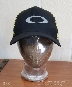 OAKLEY Classic Mid Snapback Mesh Hat Cap Yellow Black Adjustable S/M - Picture 1 of 7