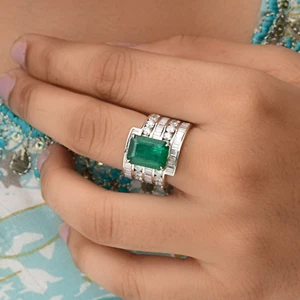 Anillo de diamantes baguette SI/H natural esmeralda zambiana de oro blanco de 14 k 7,24 Tcw - Imagen 1 de 11