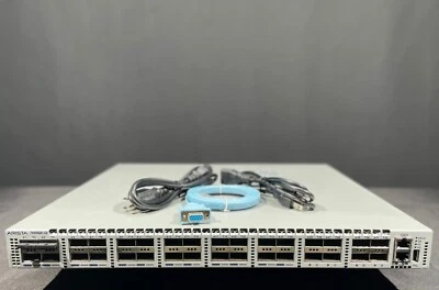 Interruptor Arista DCS-7050QX-32-F 32x QSFP+ B-F flujo de aire con doble fuente de alimentación - envío el mismo día Foto 1 de 4