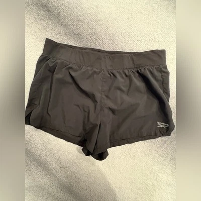 Reebok Women's Black Workout Gym Athletic Shorts w/ Base Layer Medium M - Image 1 of 4