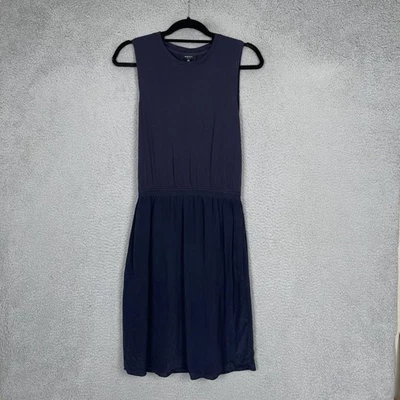 Vestido Babaton para mujer pequeño azul marino sin mangas con seda midi cintura reunida Foto 1 de 4