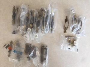Lot of 31 Various Vintage Cabinet Hardware Drawer Pulls and 1 Hinge Brass Metal - Picture 1 of 9