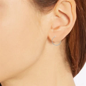 10K Solid White Gold Tubular Hoop Earrings 18mm - Picture 1 of 5