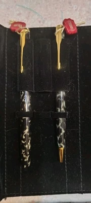 Pluma Estilográfica Parker Sonnet Gris Mármol Chapada en Oro Plumín Mediano y Bolígrafo  Foto 1 de 4