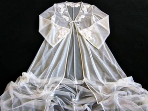 Vintage Victoria's Secret Luxury Sheer Ivory Tulle Long Robe M Cordonnet Lace - Picture 1 of 10