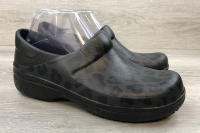 Zuecos Crocs Neria Pro II para mujer negros de goma 9 informales cómodos zapatos sin cordones Foto 1 de 4