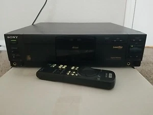 Sony MDP-650 LaserDisc CD CDV LD Player with Remote *Front LCD Non-Functioning* - Picture 1 of 6