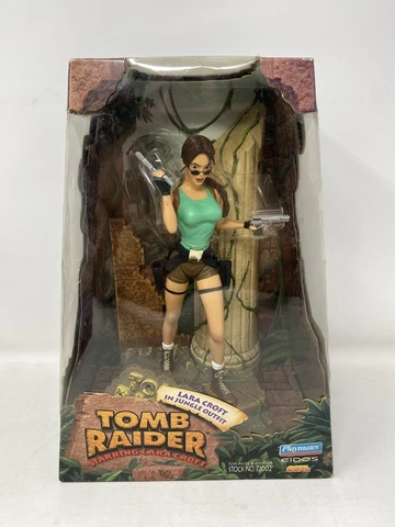 TOMB RAIDER LARA CROFT IN JUNGLE OUTFIT 1999 Figure by Playmates Statue NIB Rare Cover