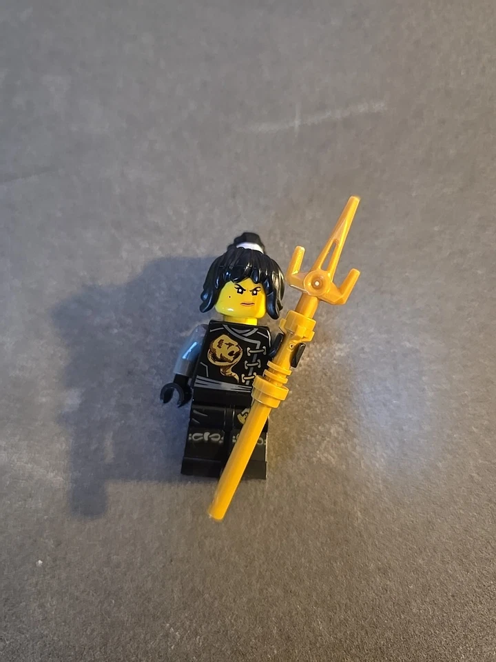 LEGO Ninjago Minifigure NYA (with Gold Kai Staff) Limited Edition - Image 1 of 1