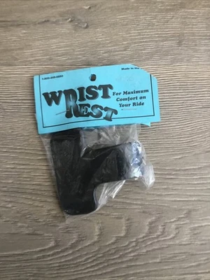 Universal Motorcycle Cruise Control Throttle Assist Wrist Rest Aid Grip - Image 1 of 4