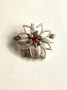 VTG Estate Find Poinsettia Holiday Broach Pin 2 ¼" Silver and Gold Tone - Picture 1 of 6