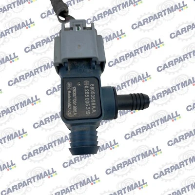 2011 2012 2013 Chrysler Town & Country Brake Booster Check Valve 68053596AA OEM - Imagem 1 de 4